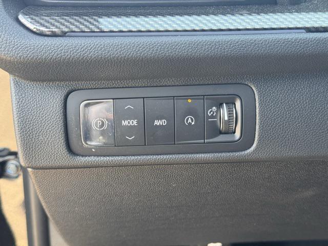 used 2025 Chevrolet Traverse car, priced at $57,399