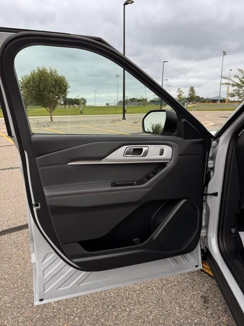 new 2025 Ford Explorer car, priced at $48,015