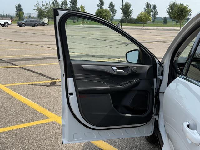 used 2022 Ford Escape car, priced at $27,899