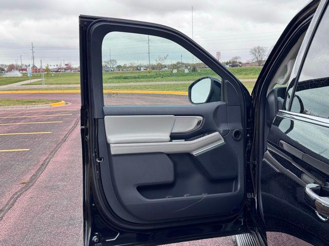 new 2025 Ford Expedition Max car, priced at $73,208