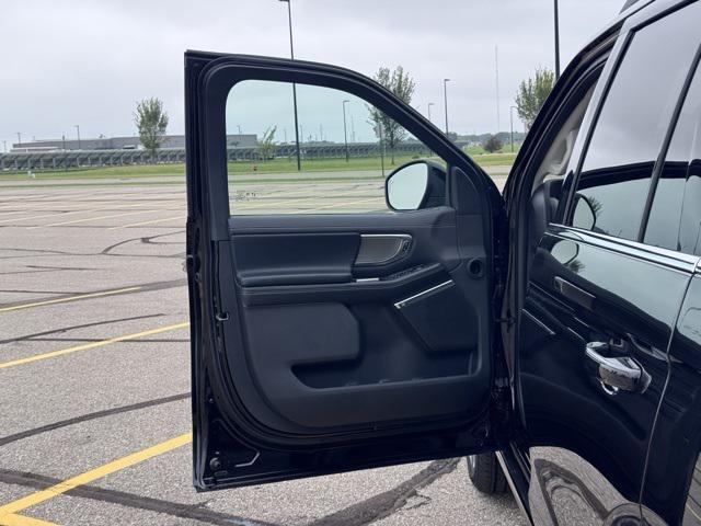 new 2025 Ford Expedition car, priced at $78,265