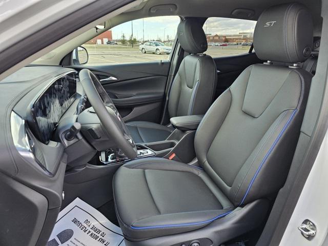 new 2025 Buick Encore GX car, priced at $32,525