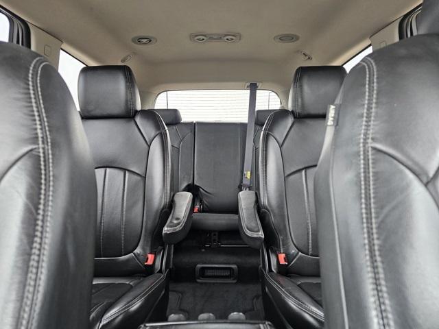 used 2014 Buick Enclave car, priced at $8,000