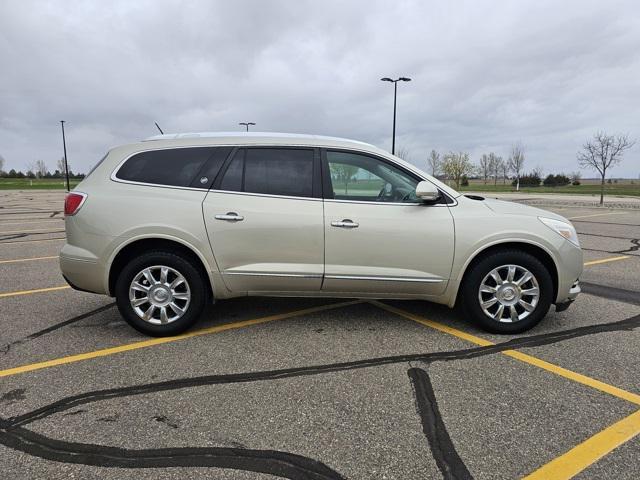 used 2014 Buick Enclave car, priced at $8,000