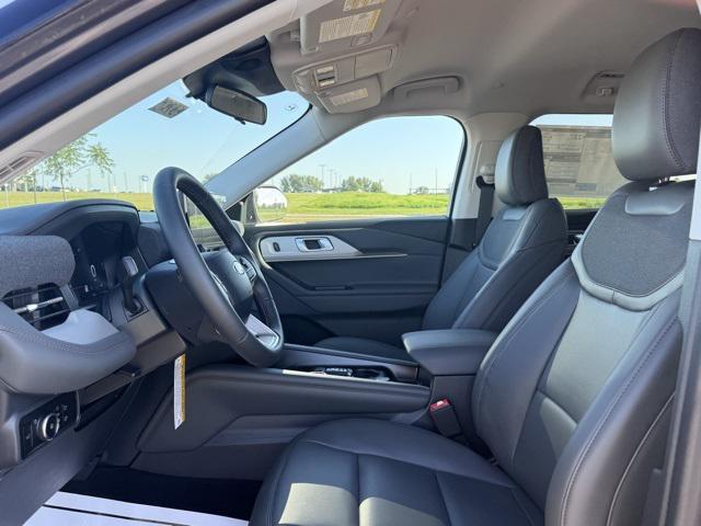 new 2025 Ford Explorer car, priced at $46,606