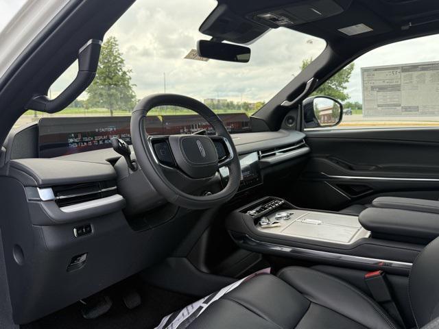 new 2025 Lincoln Navigator car, priced at $105,940