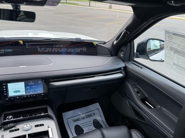 new 2025 Lincoln Navigator car, priced at $105,940