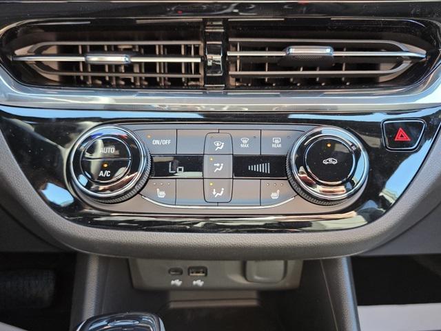 new 2025 Buick Envista car, priced at $28,085