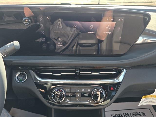 new 2025 Buick Envista car, priced at $28,085