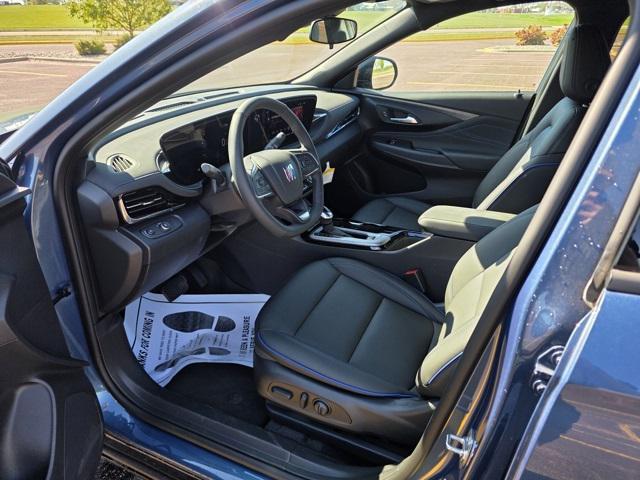 new 2025 Buick Envista car, priced at $28,085