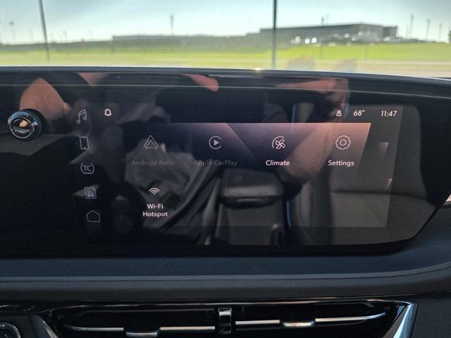 new 2025 Buick Envista car, priced at $28,085