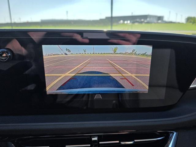 new 2025 Buick Envista car, priced at $28,085