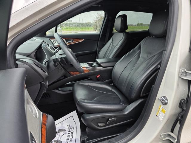 used 2020 Lincoln Nautilus car, priced at $28,880