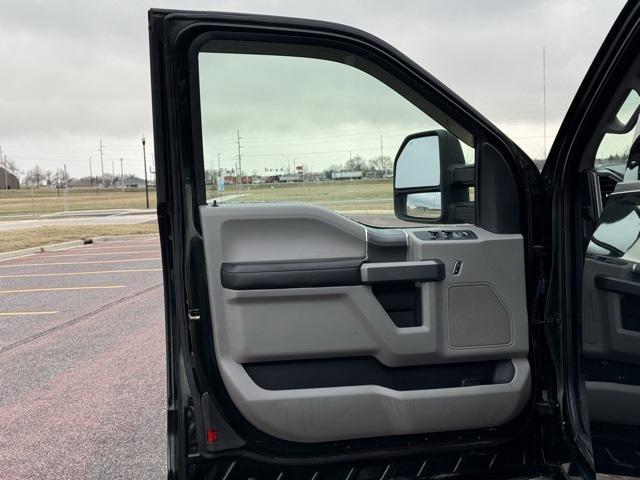 used 2015 Ford F-150 car, priced at $19,000