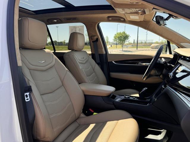 used 2024 Cadillac XT6 car, priced at $51,400