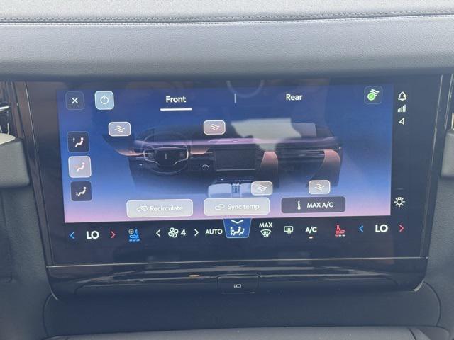 new 2025 Lincoln Navigator car, priced at $105,730