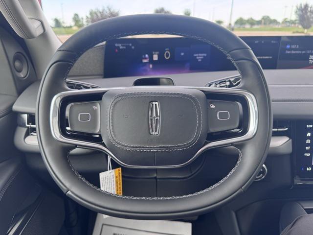 new 2025 Lincoln Navigator car, priced at $105,730
