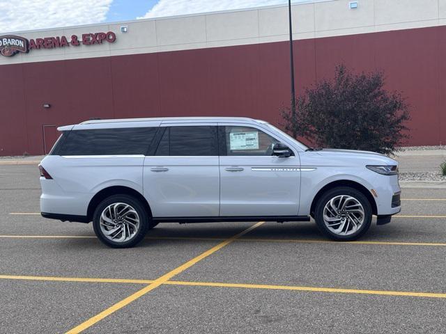 new 2025 Lincoln Navigator car, priced at $105,730