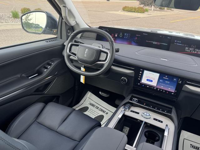 new 2025 Lincoln Navigator car, priced at $105,730