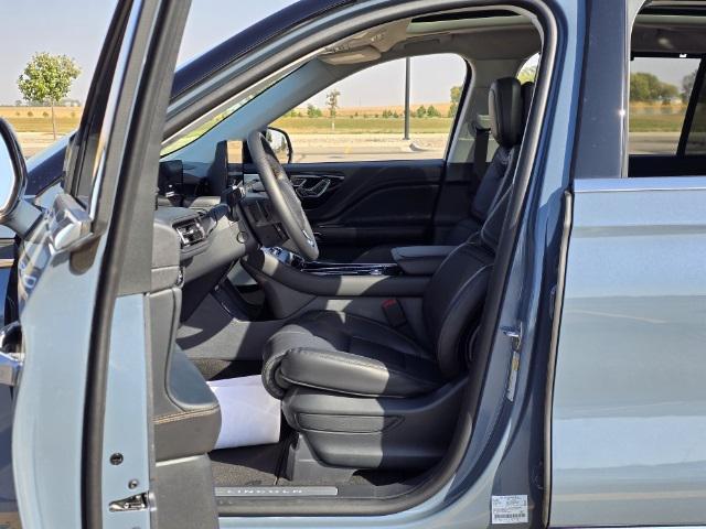 new 2025 Lincoln Aviator car, priced at $80,450