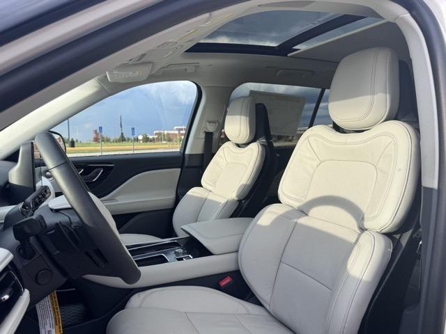 new 2025 Lincoln Aviator car, priced at $79,660