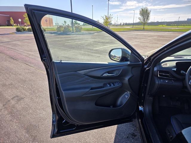 new 2025 Buick Envista car, priced at $30,070