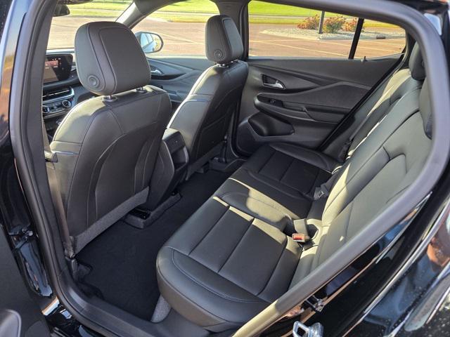 new 2025 Buick Envista car, priced at $30,070