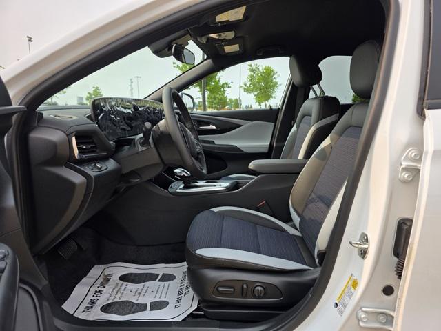 new 2025 Buick Envista car, priced at $26,190