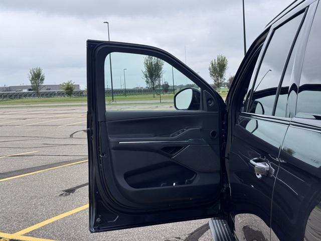new 2025 Lincoln Navigator car, priced at $110,430