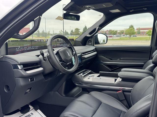 new 2025 Lincoln Navigator car, priced at $110,430