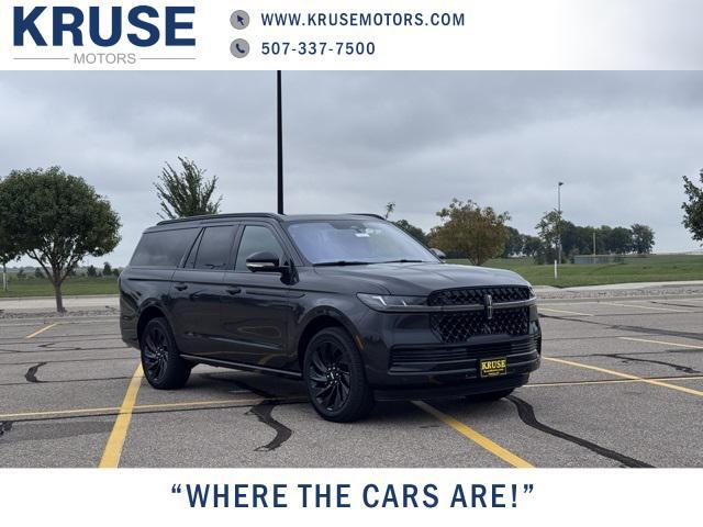 new 2025 Lincoln Navigator car, priced at $110,430