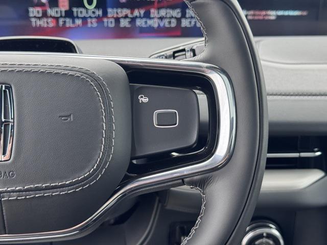 new 2025 Lincoln Navigator car, priced at $110,430