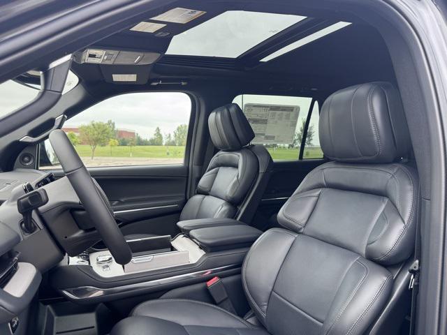 new 2025 Lincoln Navigator car, priced at $110,430
