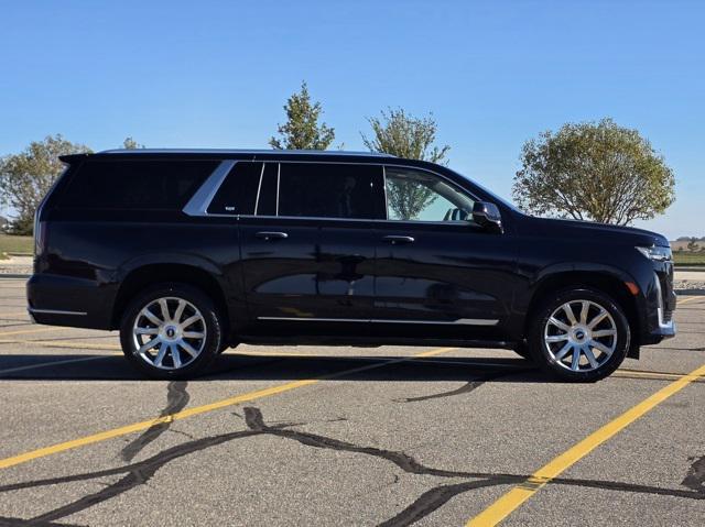 used 2021 Cadillac Escalade ESV car, priced at $59,500
