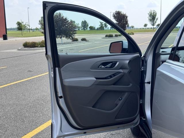 used 2018 Chevrolet Traverse car, priced at $16,490