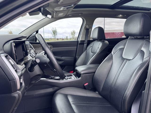 used 2023 Kia Sorento car, priced at $32,015