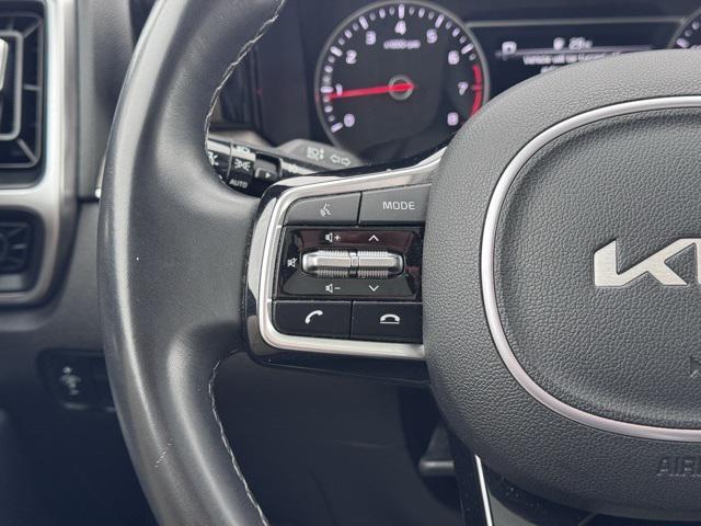 used 2023 Kia Sorento car, priced at $32,015