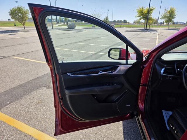 used 2023 Cadillac XT6 car, priced at $37,620