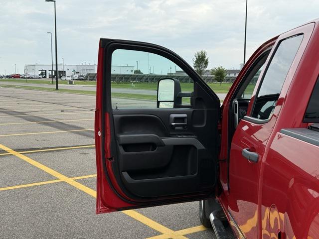 used 2014 Chevrolet Silverado 1500 car, priced at $15,998