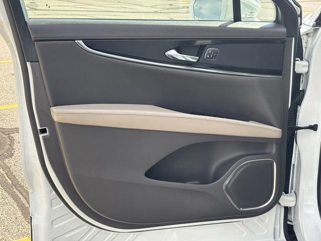 used 2022 Lincoln Nautilus car, priced at $38,700