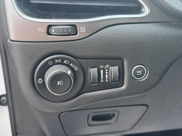 used 2019 Jeep Cherokee car, priced at $22,400