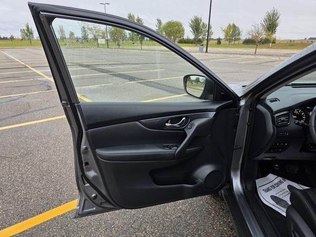 used 2020 Nissan Rogue car, priced at $15,250