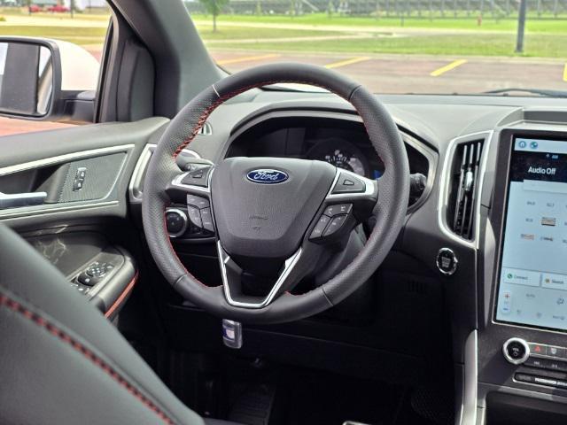 used 2024 Ford Edge car, priced at $36,499