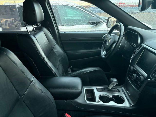 used 2017 Jeep Grand Cherokee car, priced at $14,747