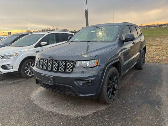 used 2017 Jeep Grand Cherokee car, priced at $14,747
