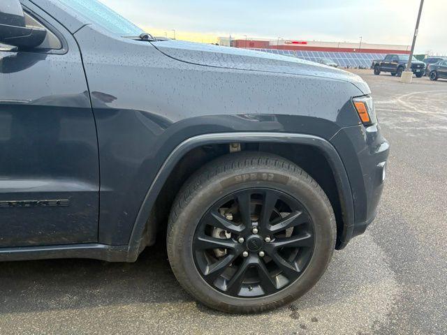 used 2017 Jeep Grand Cherokee car, priced at $14,747