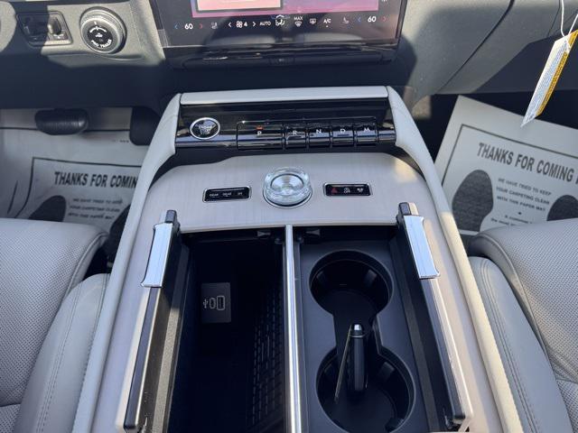 new 2025 Lincoln Navigator car, priced at $103,940