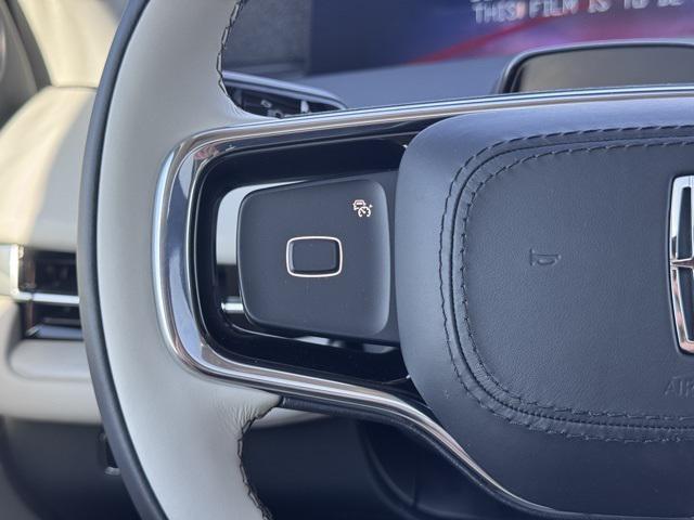 new 2025 Lincoln Navigator car, priced at $103,940