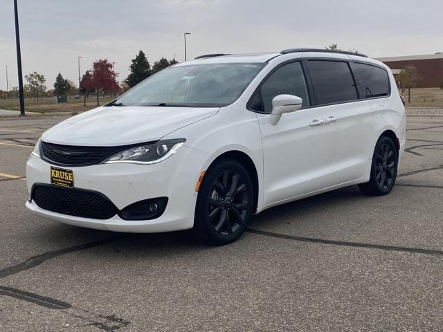 used 2018 Chrysler Pacifica car, priced at $22,500