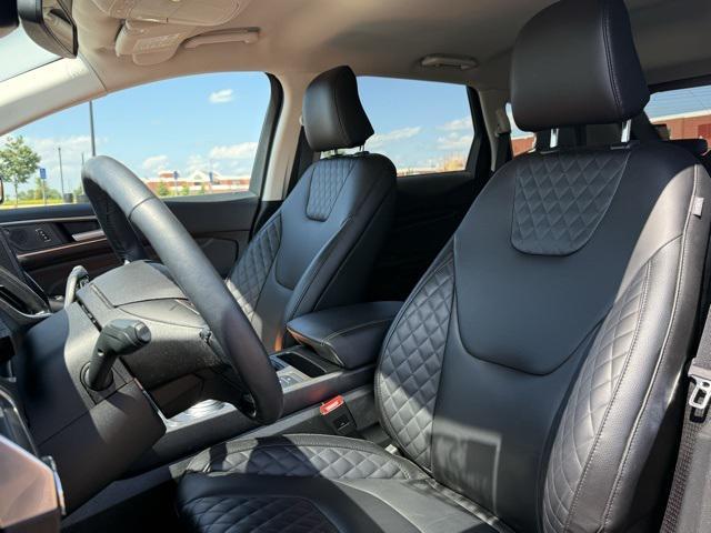 used 2024 Ford Edge car, priced at $35,171